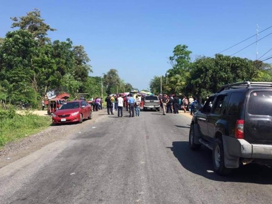 ¡Fuego y calles tomadas! Continúan las protestas en Tegucigalpa y otras ciudades del país