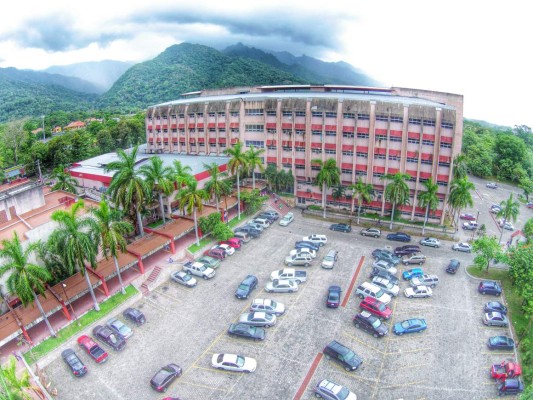 San Pedro Sula vista desde el aire con un drone