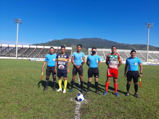 Fotos del Ascenso: Presidente del Savio subido en un muro, fila con examen covid y medidas de bioseguridad