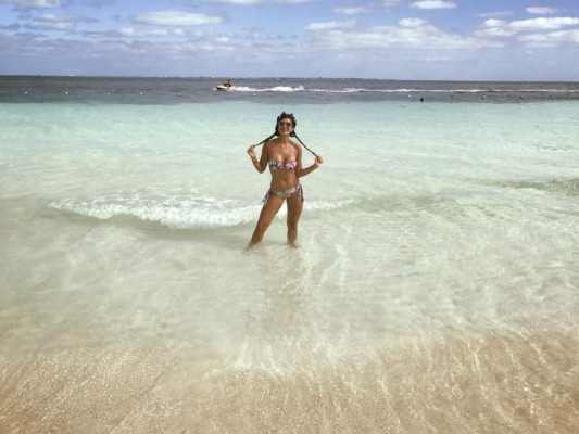 Sharon Segura, la modelo y presentadora tica, amante de su selección