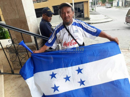 Curiosos looks de los jugadores de la Selección al llegar a San Pedro Sula