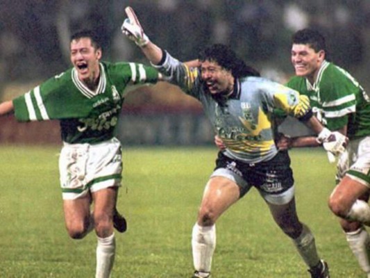 TOP: Los 10 porteros más goleadores de la historia en el fútbol