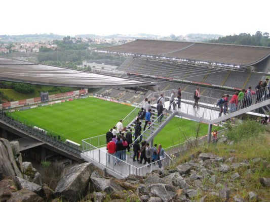 ¡Sorprendentes! Estos son los estadios más raros en todo el mundo