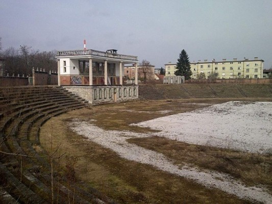 Míticos estadios demolidos y otros abandonados en el mundo