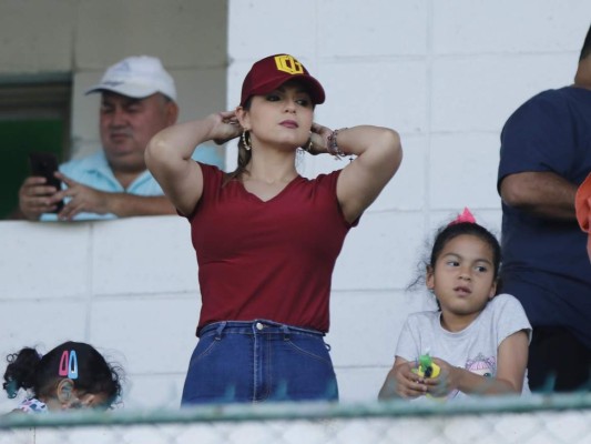 Las hermosas aficionadas que más se extrañan en los estadios de la Liga Nacional