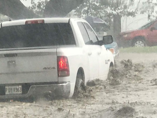 Colapsa San Pedro Sula: Fuerte lluvia provoca caos e inundaciones