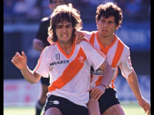¿Traidores? Los futbolistas que defendieron la camiseta de Boca y River en la historia