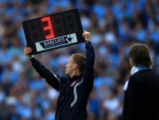 ¡Sin escupir ni sacudirse la nariz! Las medidas que se adoptarían para la reanudación del fútbol