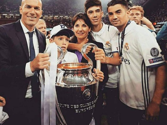 EN FOTOS: Los mejores 15 momentos de Zinedine Zidane con el Real Madrid &nbsp;&nbsp;