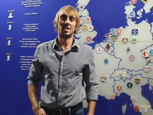 Mercado: Figura del Barça se ofrece al América, Chivas dio la sorpresa y Raúl Jiménez es noticia en Europa