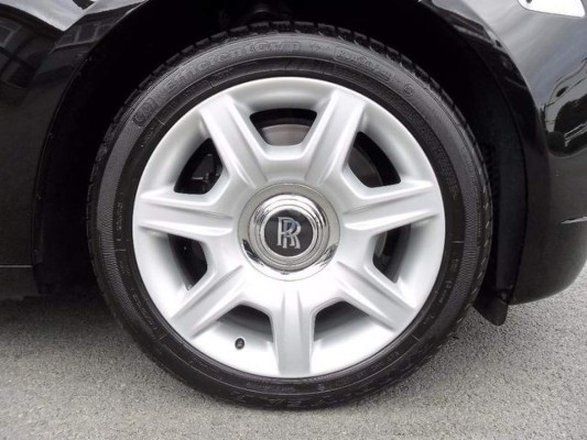 Así es el espectacular Rolls-Royce que puso a la venta Wilson Palacios