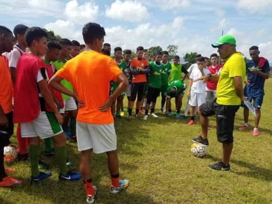 RUMORES+FICHAJES: Buba López se marcharía a España y Eddie Hernández define su futuro