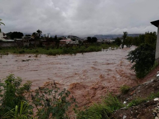 FOTOS: Caos y destrucción en Tegucigalpa por fuertes lluvias