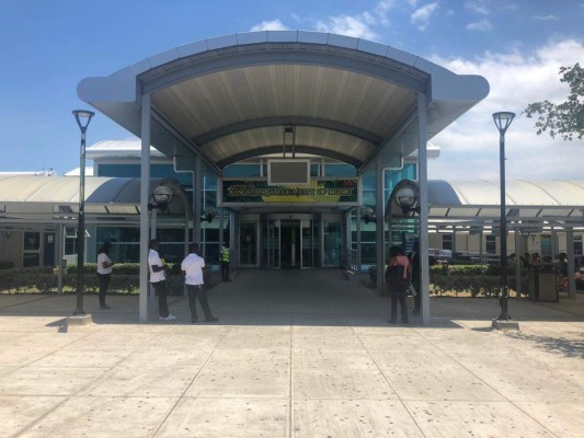 FOTOS: Así fue la llegada de la Selección de Honduras a Jamaica