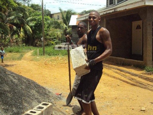 Las fotos inéditas de Georgie Welcome: El agarrón con 'Muma', su gol en el Azteca y el día que fue militar