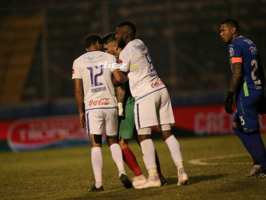 Rostros desencajados en Marathón, el consuelo de Yustin Arboleda y la bronca de Denovan