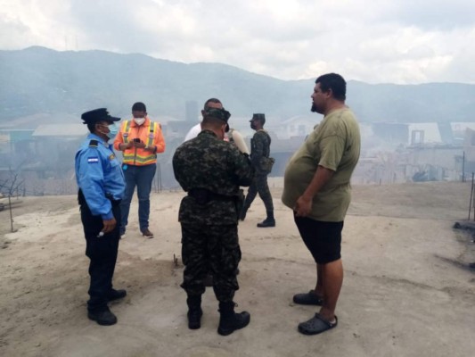 ¡Apocalíptico! Imágenes dolorosas de la devastación que dejó el incendio que arrasó la isla de Guanaja