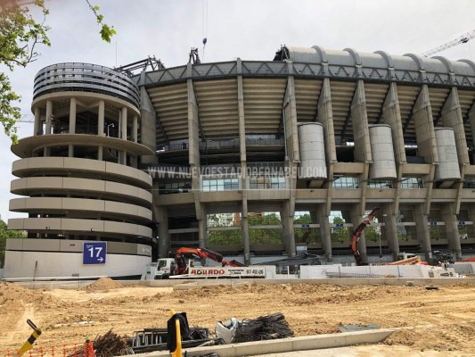 Comenzaron a poner el techo retráctil: Así marcha la remodelación del Santiago Bernabéu