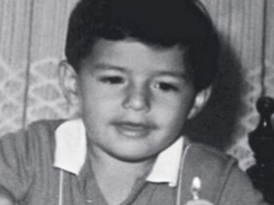 ¡Irreconocibles! Así eran de niños los cracks del Real Madrid y Barcelona