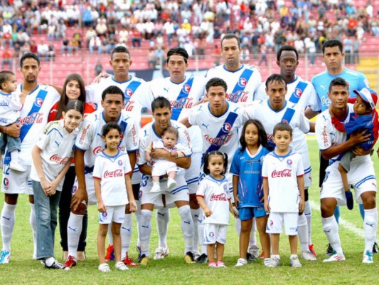 Los uniformes más raros que se han visto en la Liga Nacional de Honduras