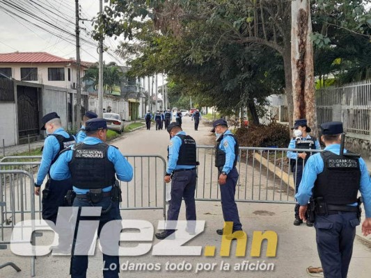 En fotos: Policía Nacional blinda el estadio Yankel Rosenthal horas antes del Marathón-Olimpia