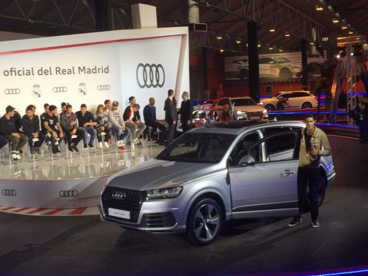 Fotos: Los espectaculares Audis que recibieron los jugadores del Real Madrid