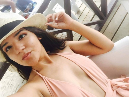 Cesia de León, la modelo hondureña que sube la temperatura de Semana Santa