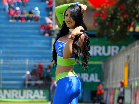 Ismari García, la belleza que engalana los juegos de la Liga de Guatemala