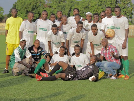 Con equipo de Honduras: Los 13 clubes con nombres más extraños del mundo