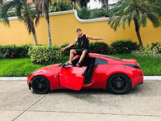 ¡De lujo! Los bonitos automóviles que lucen los jugadores hondureños