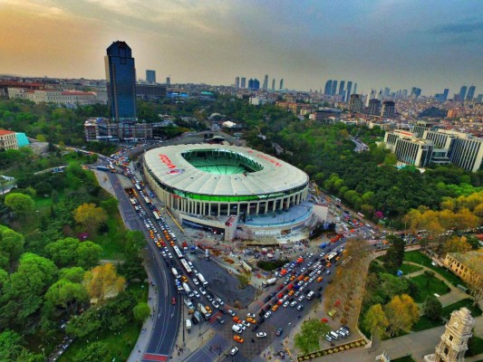 El increíble estadio del Besiktas, posible nueva casa de Andy Najar