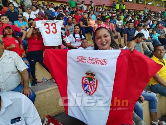 ¡AMBIENTAZO! Espectacular lleno en el Juan Ramón Brevé previo a la Gran Final de Ascenso
