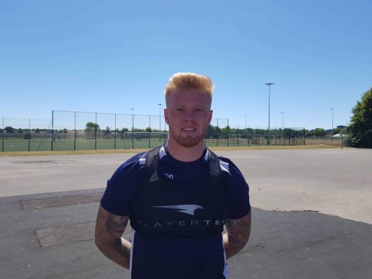 El futbolista que se retiró a los 26 años y la vida le dio una sorpresa: se gana la lotería y su reacción explota las redes