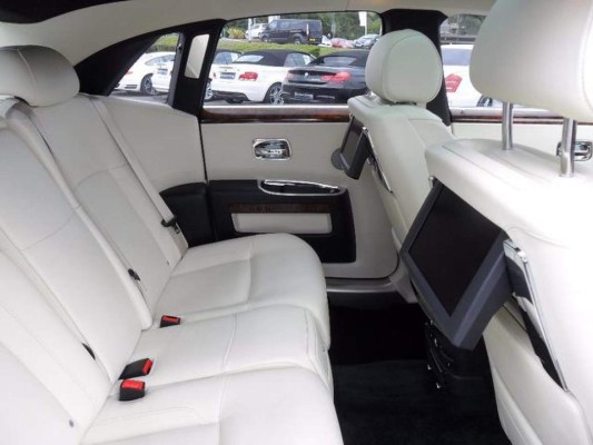 Así es el espectacular Rolls-Royce que puso a la venta Wilson Palacios