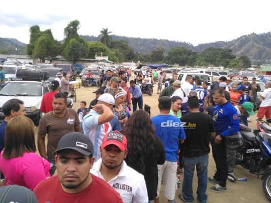 Danlí se vuelve a pintar de azul previo al juego Real de Minas-Motagua