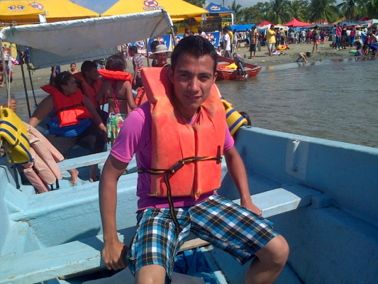 Aficionados de Diez, nos envían sus fotos desde varios lugares.