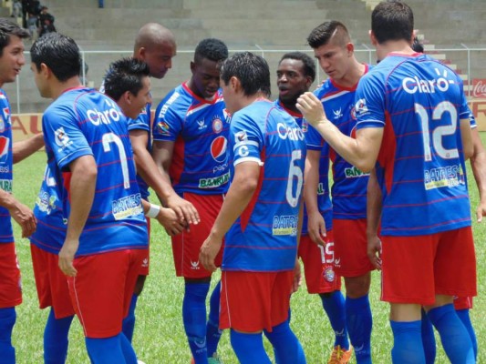Xelajú empató ante Malacateco en duelo de catrachos en Guatemala