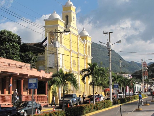 ¿Cuántos casos de coronavirus hay en cada departamento de Honduras a la fecha?