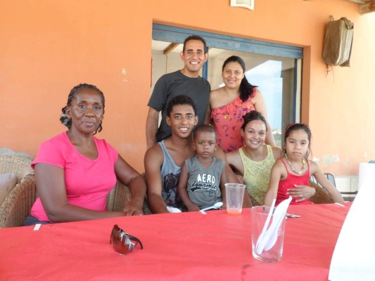 Ella es Alessa, la mujer que acompañará a Choco Lozano en Barcelona