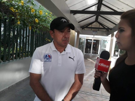 ENORME: La barra del Olimpia arropa al equipo previo a la final ante Santos