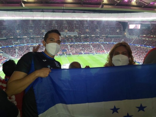 La picante oferta a Messi, la reacción de Ronaldinho a la Panenka de Leo y el tremendo show con su doblete en Champions