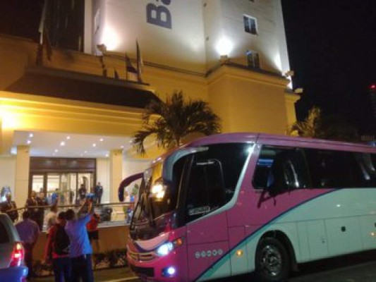 Pedro Troglio: 'Fue una emboscada terrible, nos rompieron todos los vidrios'