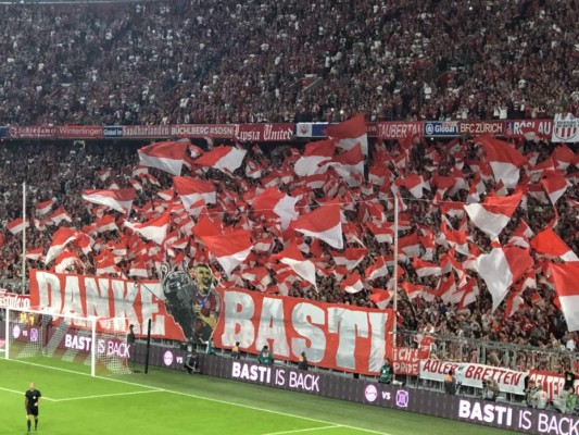 ¡ETERNO! La emotiva despedida del Bayern Munich a Bastian Schweinsteiger en el Allianz Arena