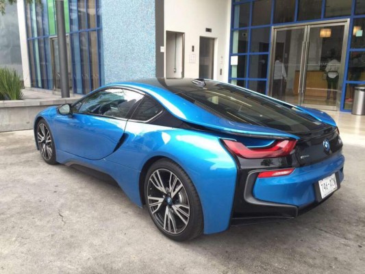 ¡Solo máquinas! Las autos que manejan los futbolistas mexicanos