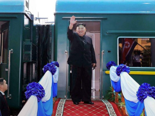Entre aplausos y como si nada pasó: Así fue la aparición de Kim Jong-un en Corea del Norte
