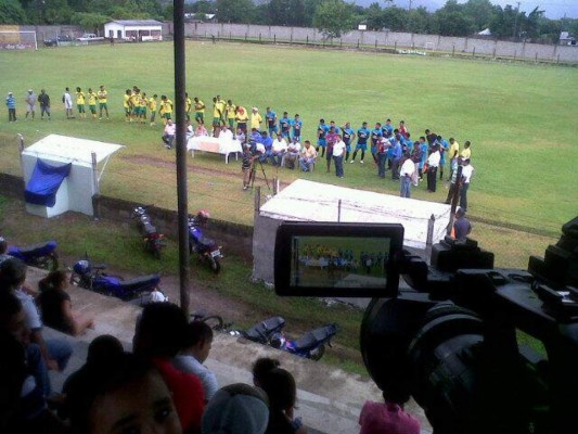 Así son las canchas donde se juega el Ascenso en el norte de Honduras