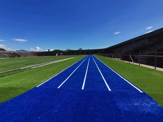 ¡Quedó espectacular¡ Autoridades entregan remodelado el estadio Roberto Suazo Córdoba de La Paz