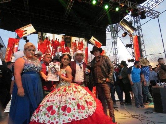 Los increíbles regalos que recibió Rubí en su fiesta de 15 años