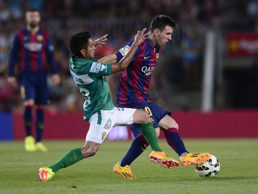 Barcelona aplasta al León y se queda con Trofeo Joan Gamper