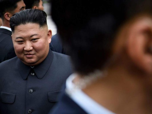 Entre aplausos y como si nada pasó: Así fue la aparición de Kim Jong-un en Corea del Norte